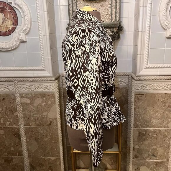 Unbranded. Sz L - XL. Animal Print. Brown Cream. Denim Shacket. Belted. B112 - Picture 4 of 6